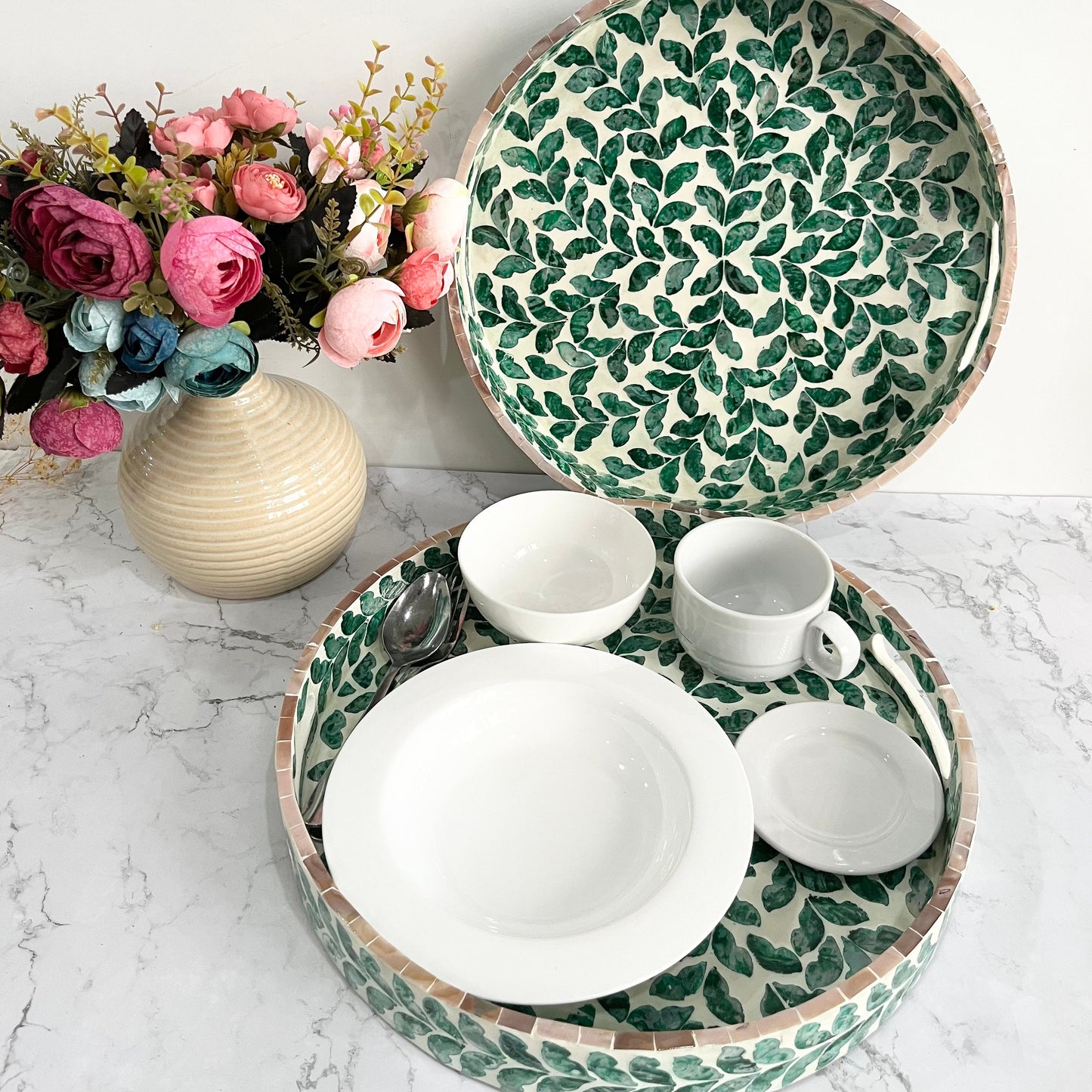 Round Mother of Pearl & Capiz Shell Green Leaf Inlay Tray