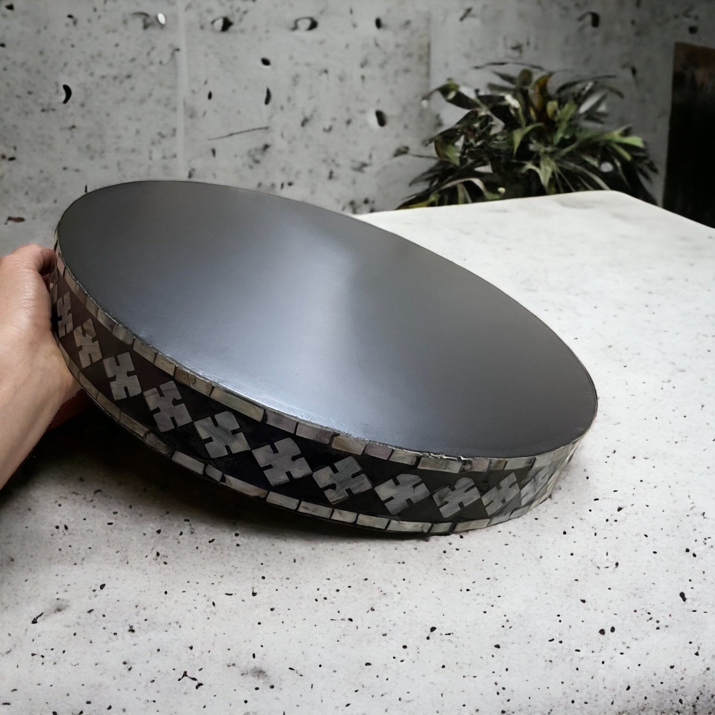 Black Mother of Pearl Leaf Inlay Tray – Handmade Round Decorative Serving Tray