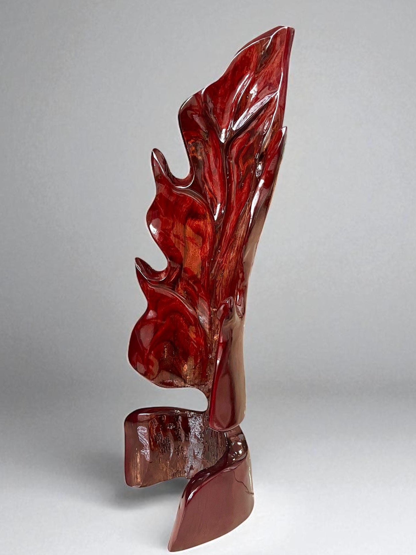 Hand-Carved Rosewood Oak Leaf Sculpture: Polished Wood Decor (22")
